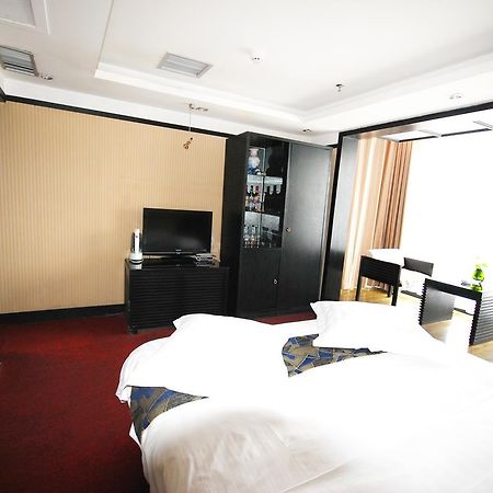 Hotel Xinjiang Yema International Clubhouse Urumczi Zewnętrze zdjęcie