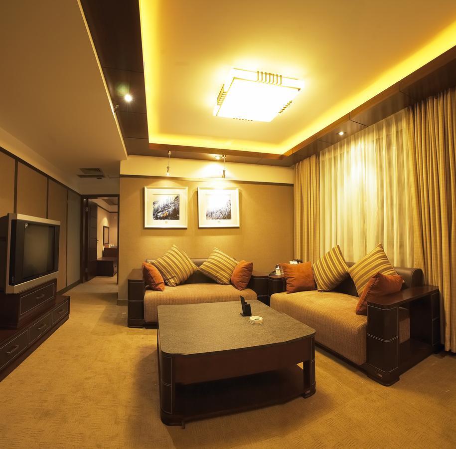 Hotel Xinjiang Yema International Clubhouse Urumczi Zewnętrze zdjęcie